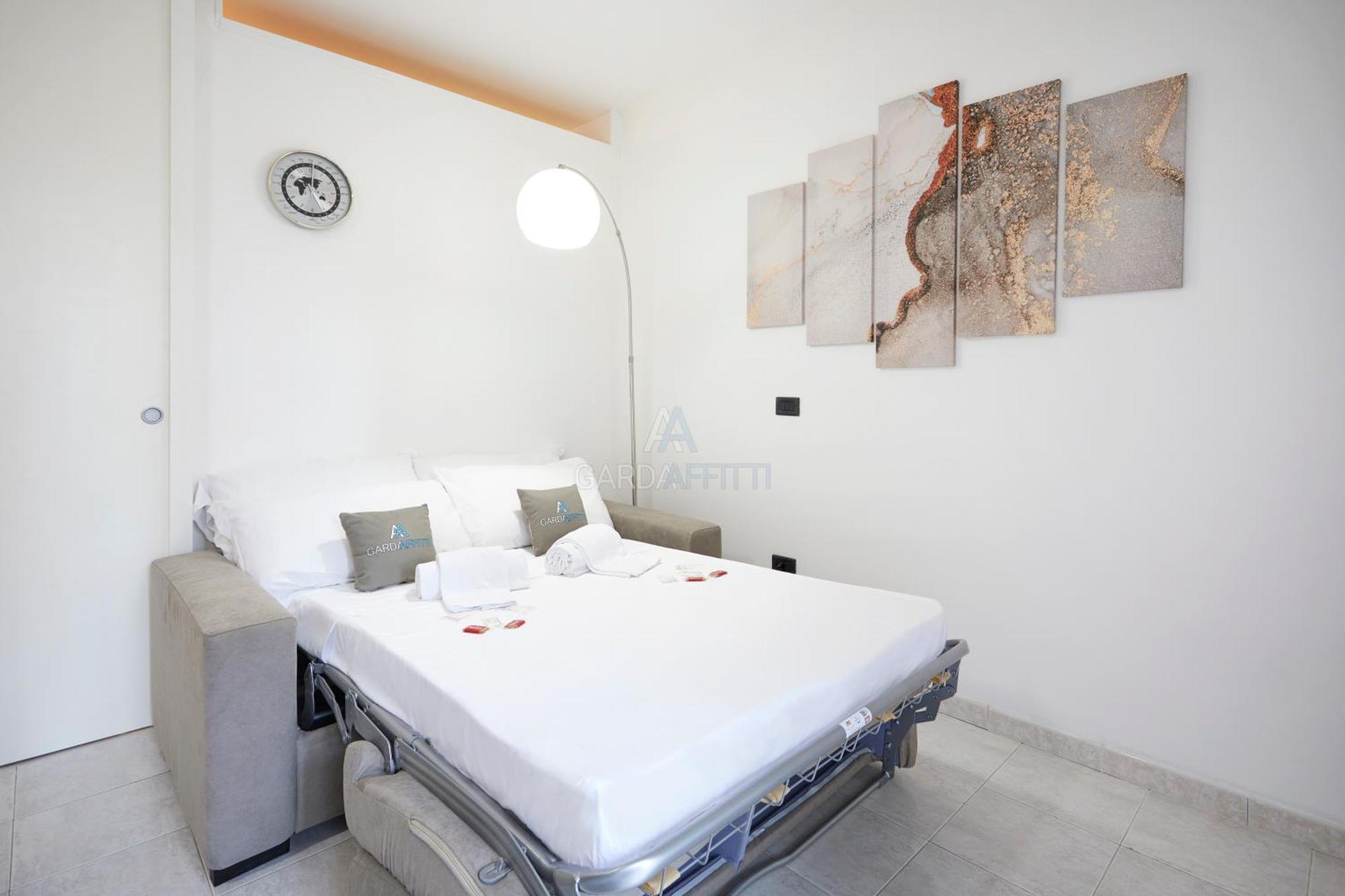 Sunshine Apartment - 200M Dal Lago Con Piscina