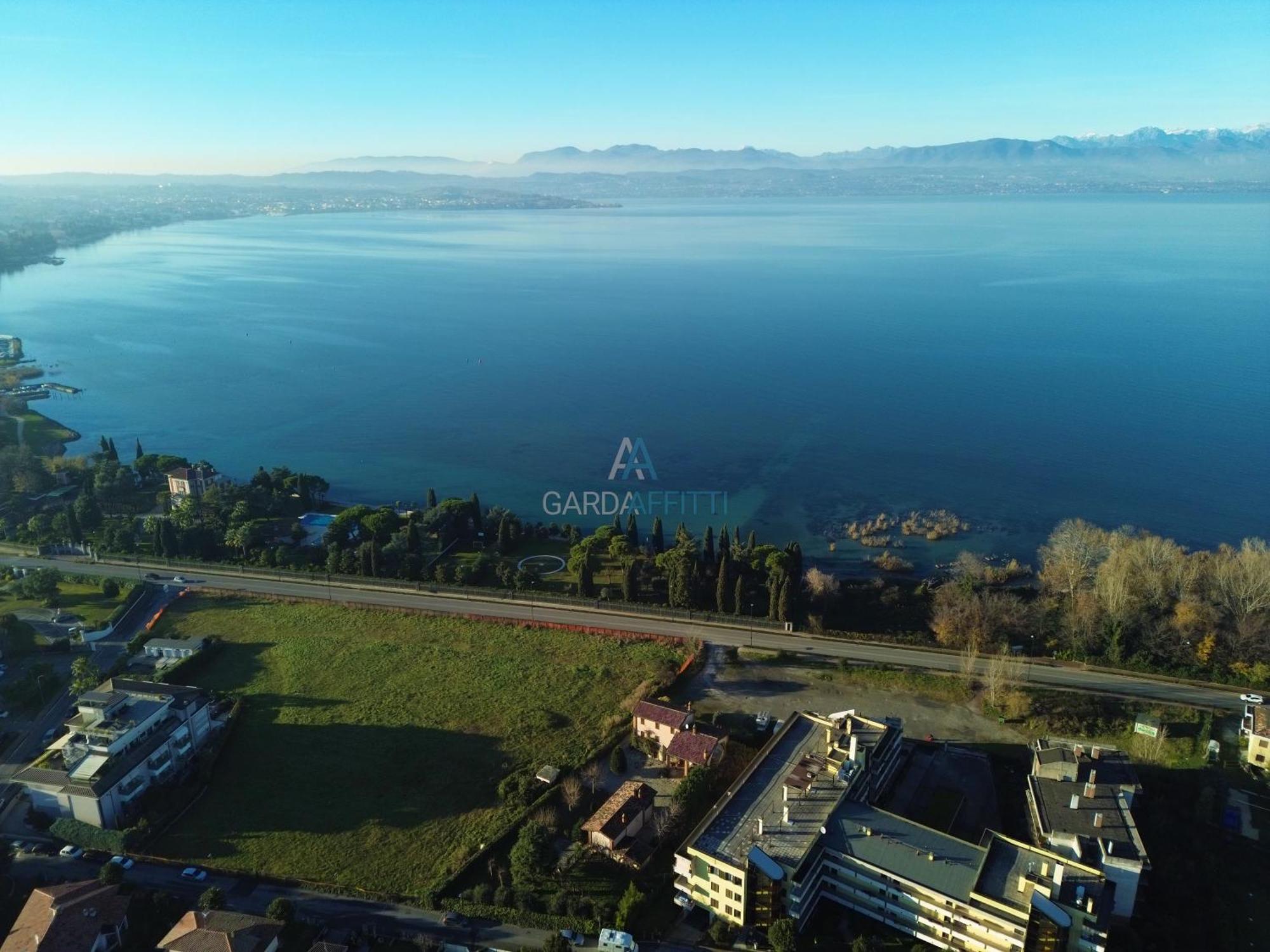 Sunshine Apartment - 200M Dal Lago Con Piscina Appartamento Desenzano del Garda